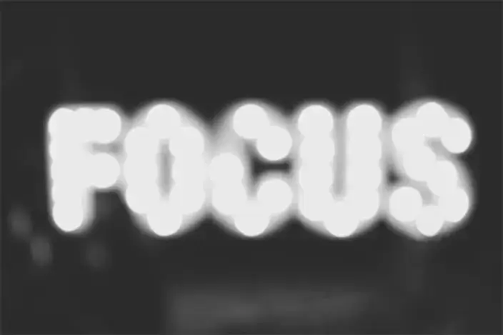Das Wort Fokus ist fett und unscharf geschrieben.